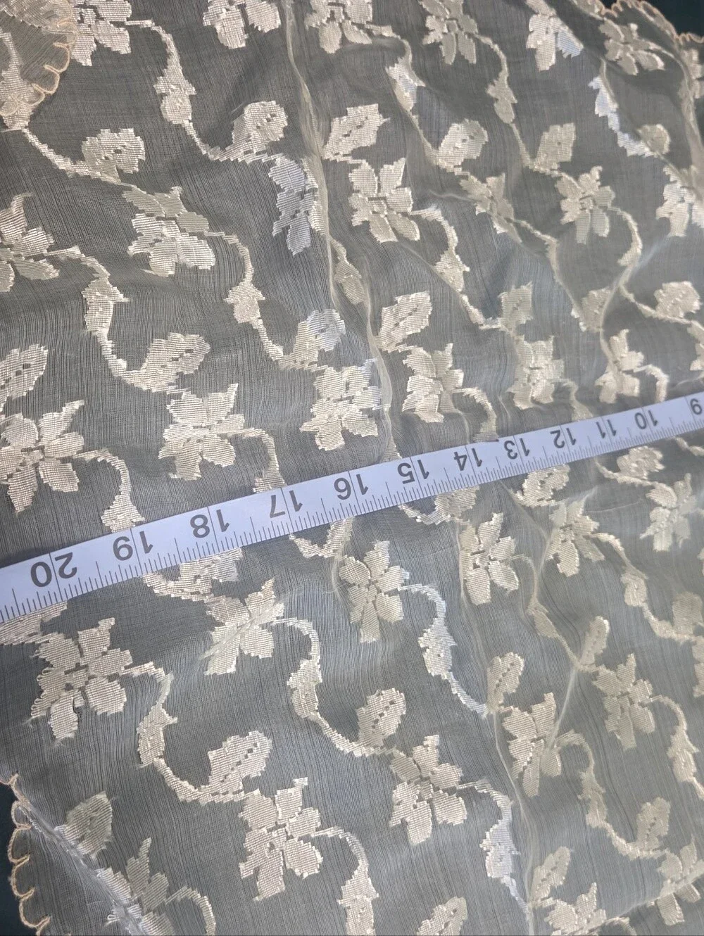 Vintage Lace Table Runner